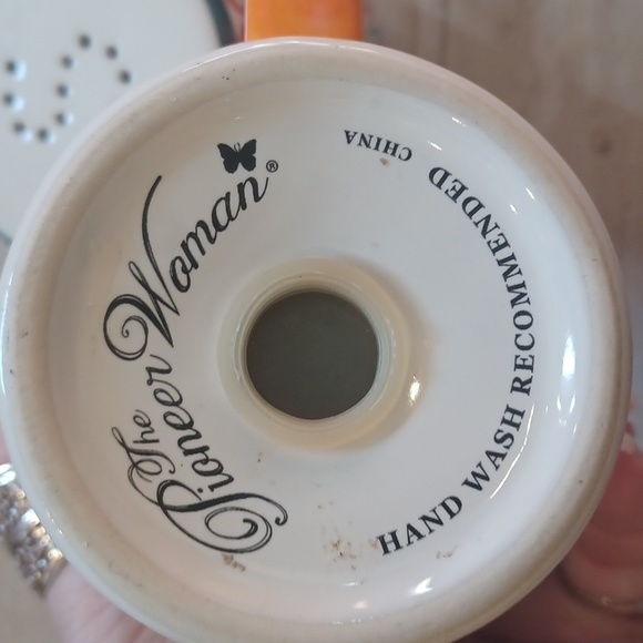 The Pioneer Woman Salt & Pepper Shakers - Picture 7 of 8